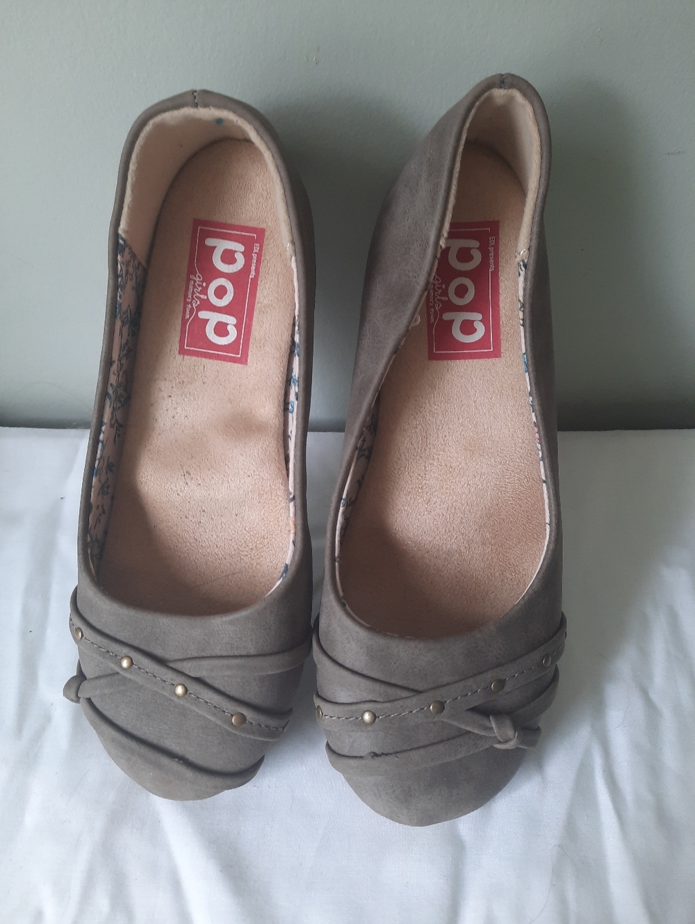 Pop Girls By EDL Taupe Ballet Flats Sz 2 ~ Crisp
